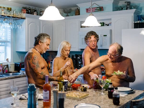 Best of Naked familt
