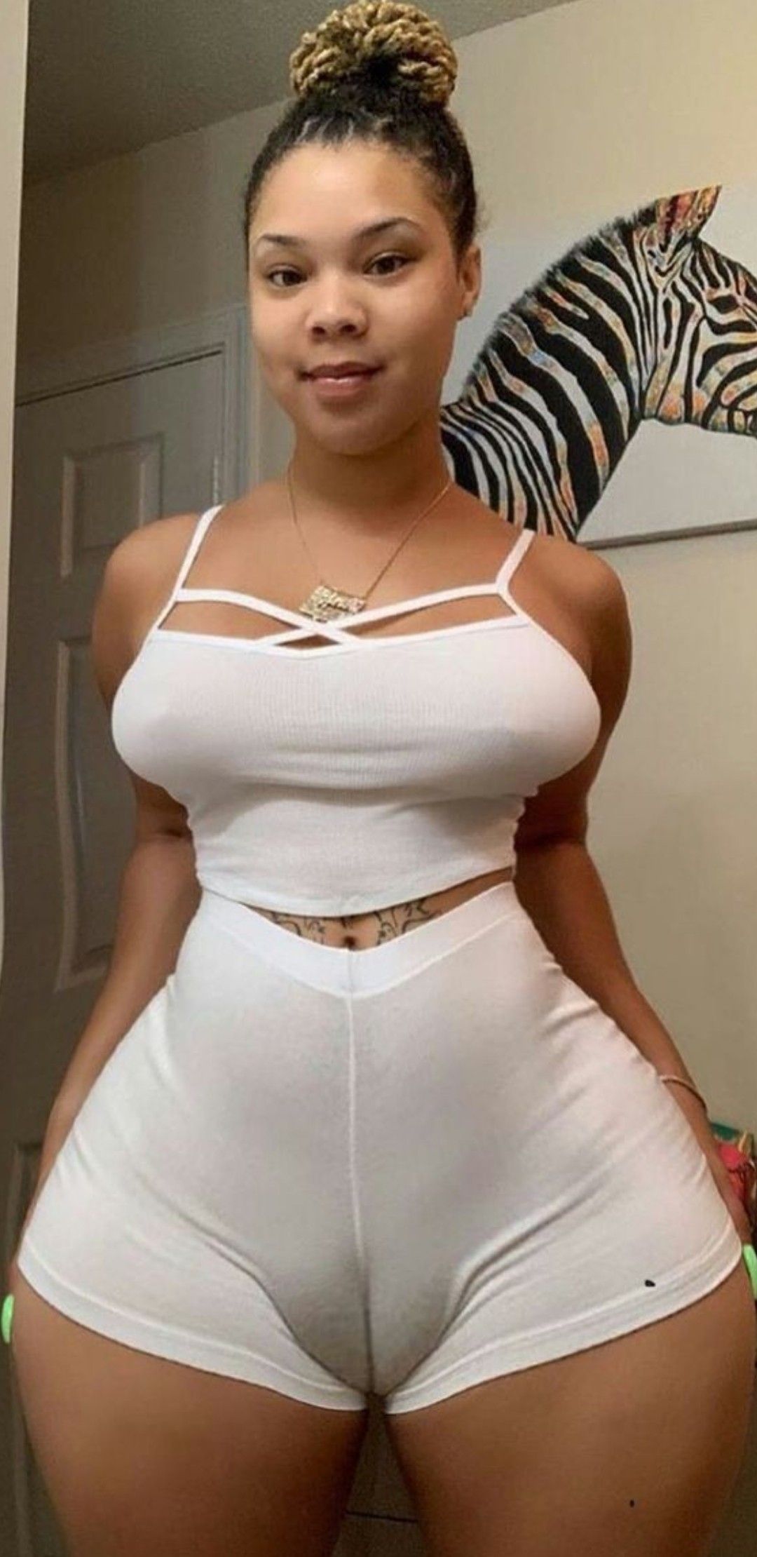 ebony cameltoe kardashian tape ebony cameltoe
