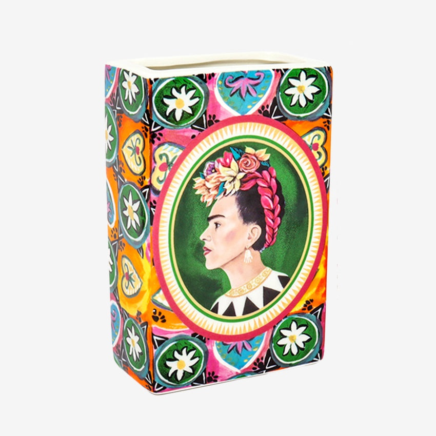 allison flack recommends Lala Viva