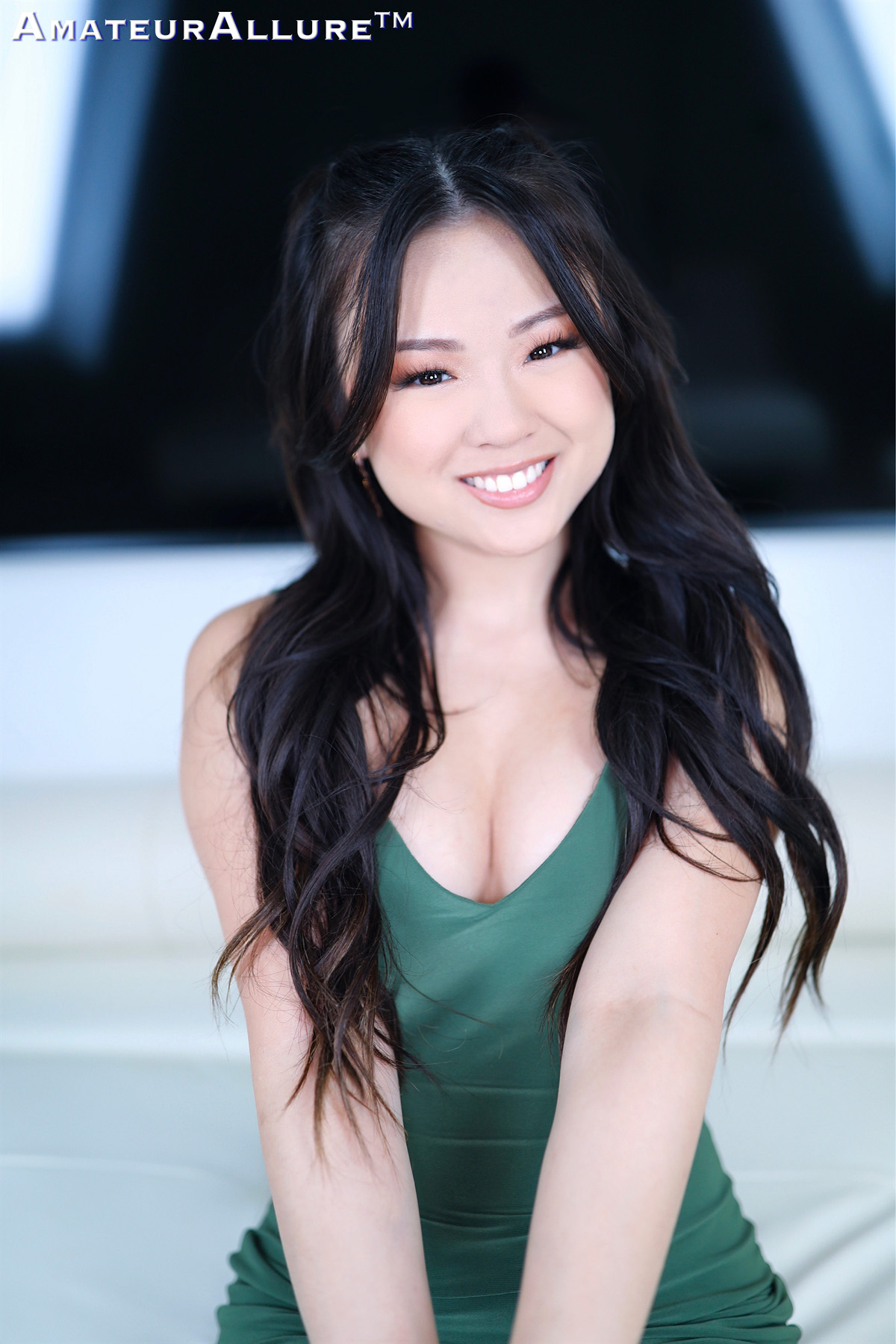 Best of Lulu chu shares room