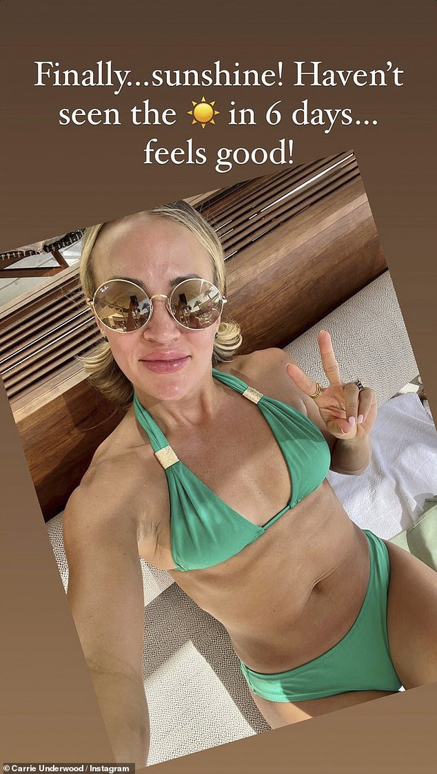 bill bobbitt recommends Carrie Underwood Nude