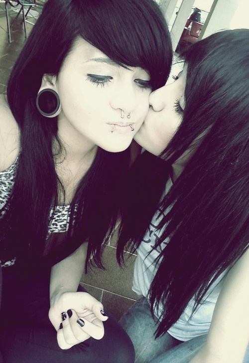 emo lesbians nude - india summer dp threesome hidden cam