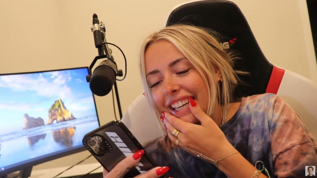 corinna kopf only fans leaks - sexy face farting trap boyy