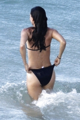 alfredo guinto like courtney cox nip slip photo blake shapiro recommends courtney cox nip slip pic