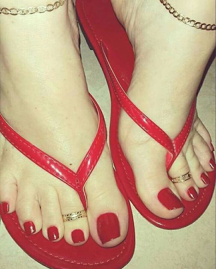cummy feet - swimsuit cameltoe sunny leone x movie