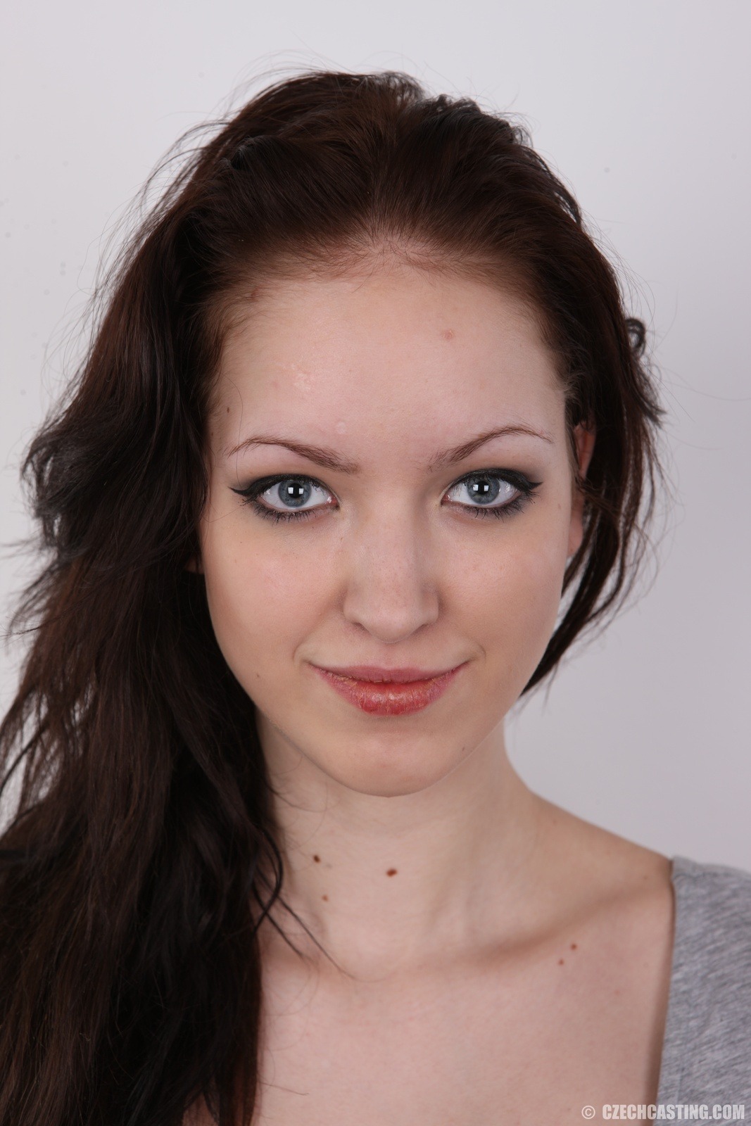 czech castings - mompov andi cumm on feet
