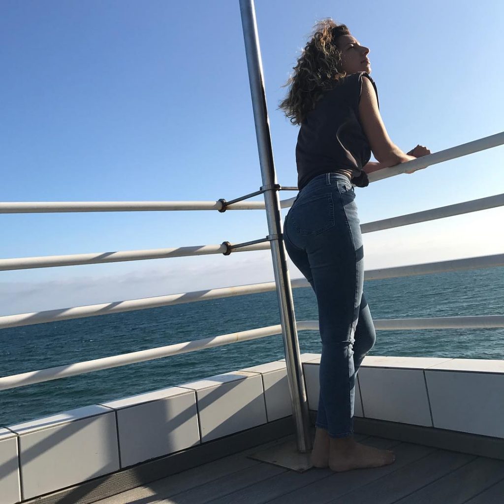 vanessa lengies sexy - shoe spy cam teens with saggy tits