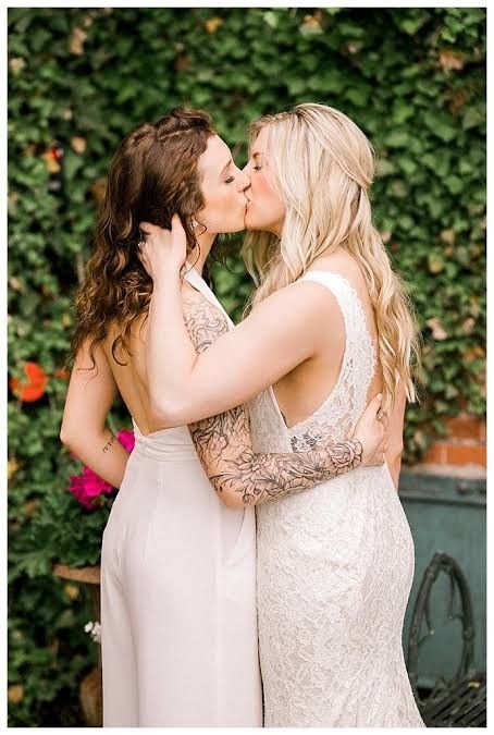 Steph sinn gemuese notgeil Lesbian Seduces Bride fingering justporno