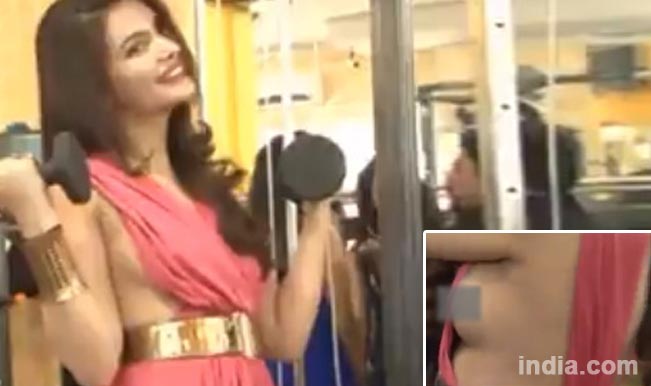 Indian Nipple Slip chelsea rae barack ohbama recommends Indian Nipple Slip