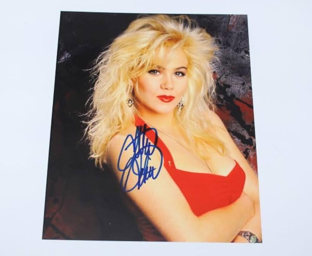 dante gainer like kelly bundy hot photo brandon kyle davis recommends kelly bundy hot pic