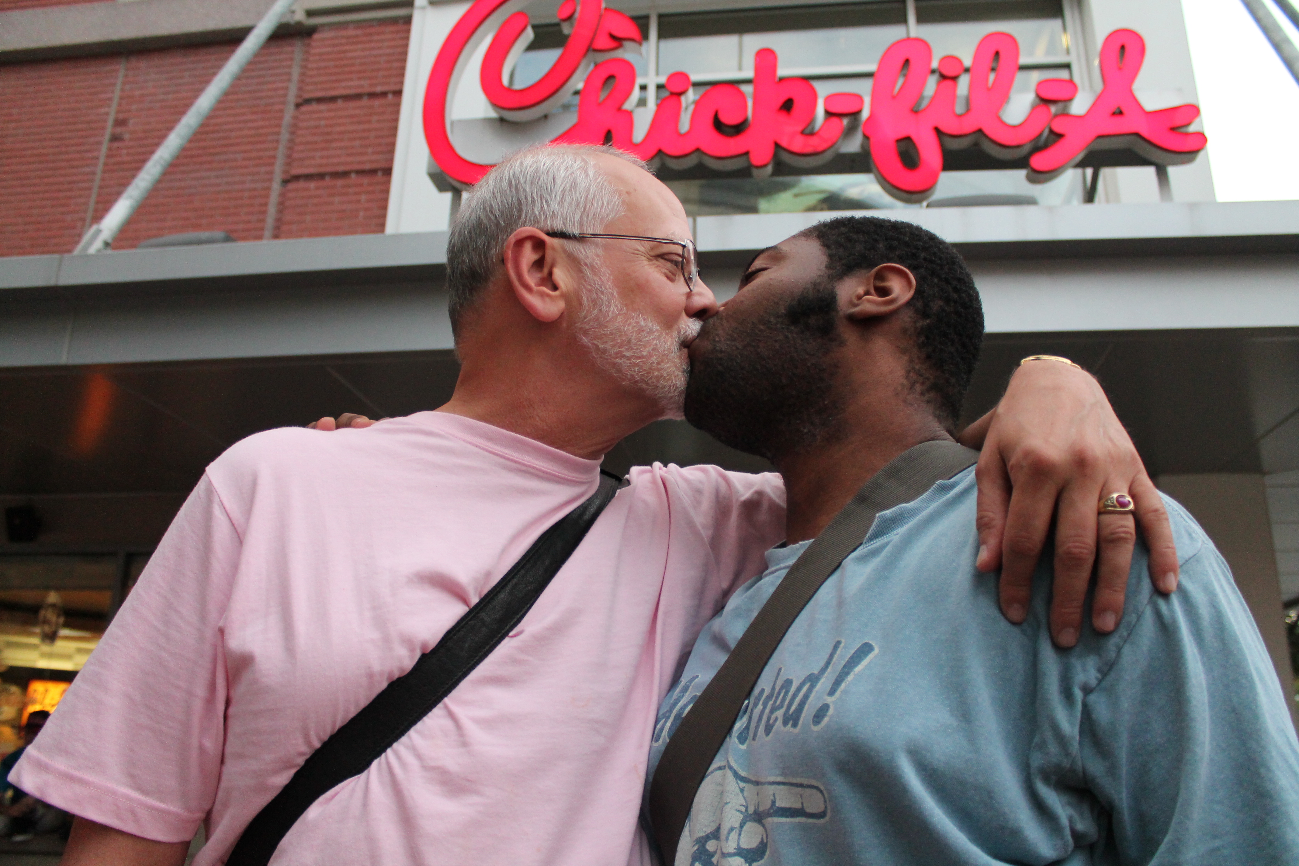 Interracial Gay Facials girl threesome abel irizarry recommends Interracial Gay Facials
