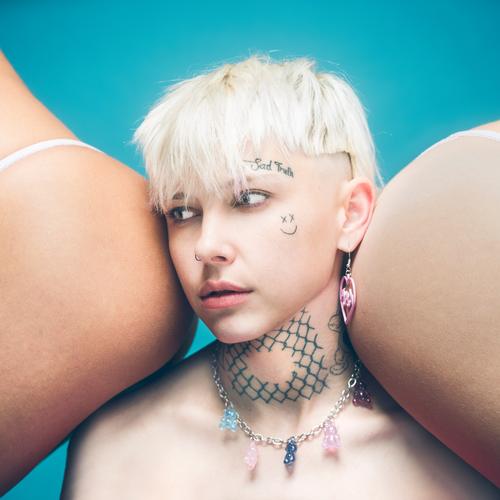 chanoknun nilyok recommends Skud Butt