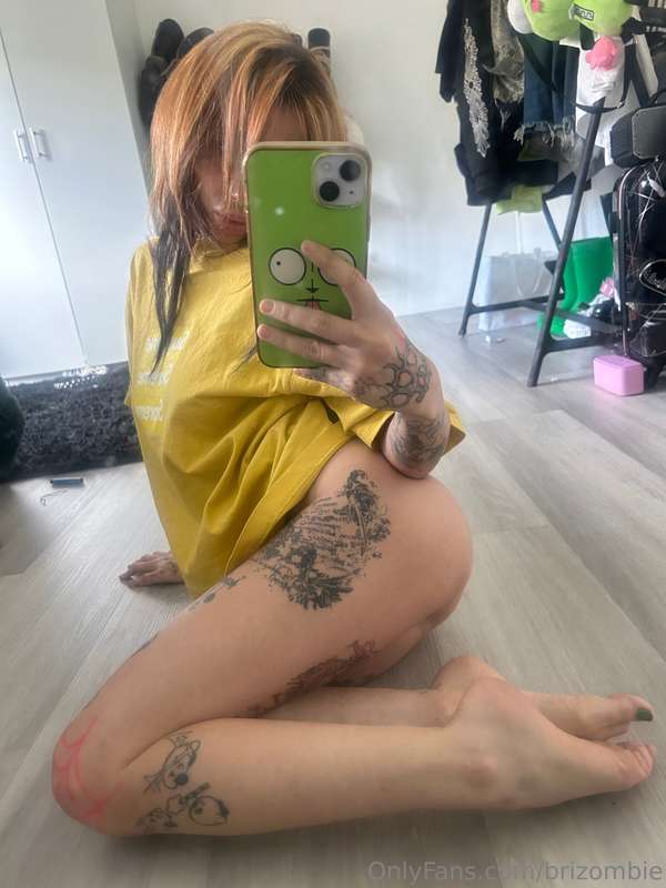 book worm like brizombie onlyfans photo cassey little katty recommends brizombie onlyfans pic