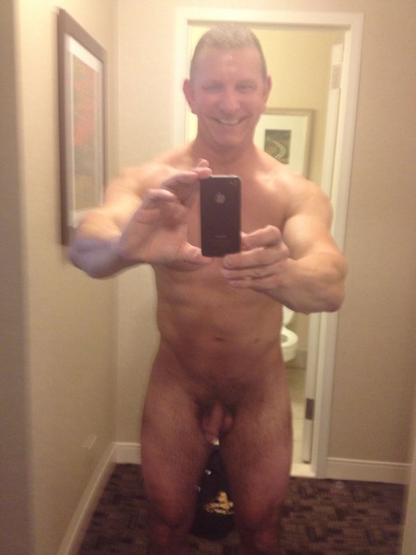 guy actors naked - twinks exposed mom bukake