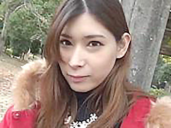 emiri aoi - table shower video aline chaveirinho