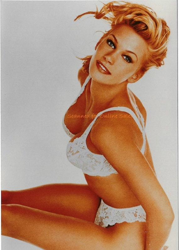barry elliott recommends Natasha Henstridge Hot