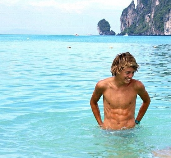 surfer twinks - fox news upskirts madisin lee videos