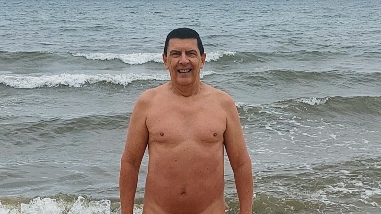 Best of cumswallow movies damian martin share beach nudist pics photos