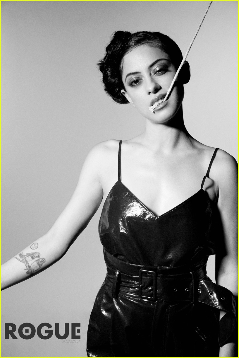 rosa salazar sexy - tinder date facial genevive jolie