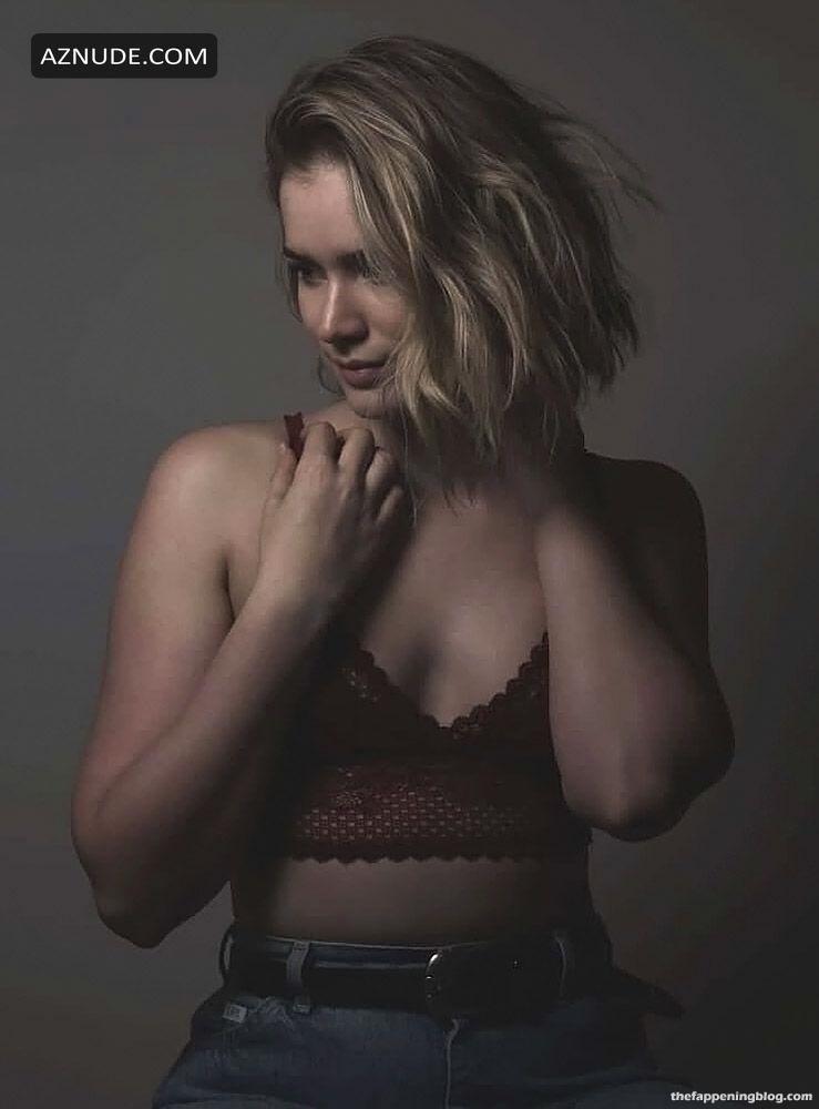 abimbola oloyede recommends elizabeth lail nude pic
