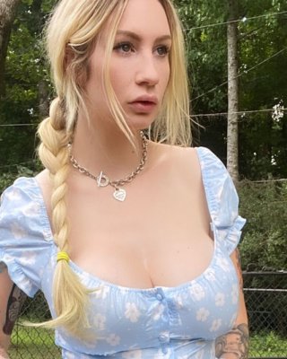Best of belle delphone leak burt fowler share elizabeth rabbit xxx photos