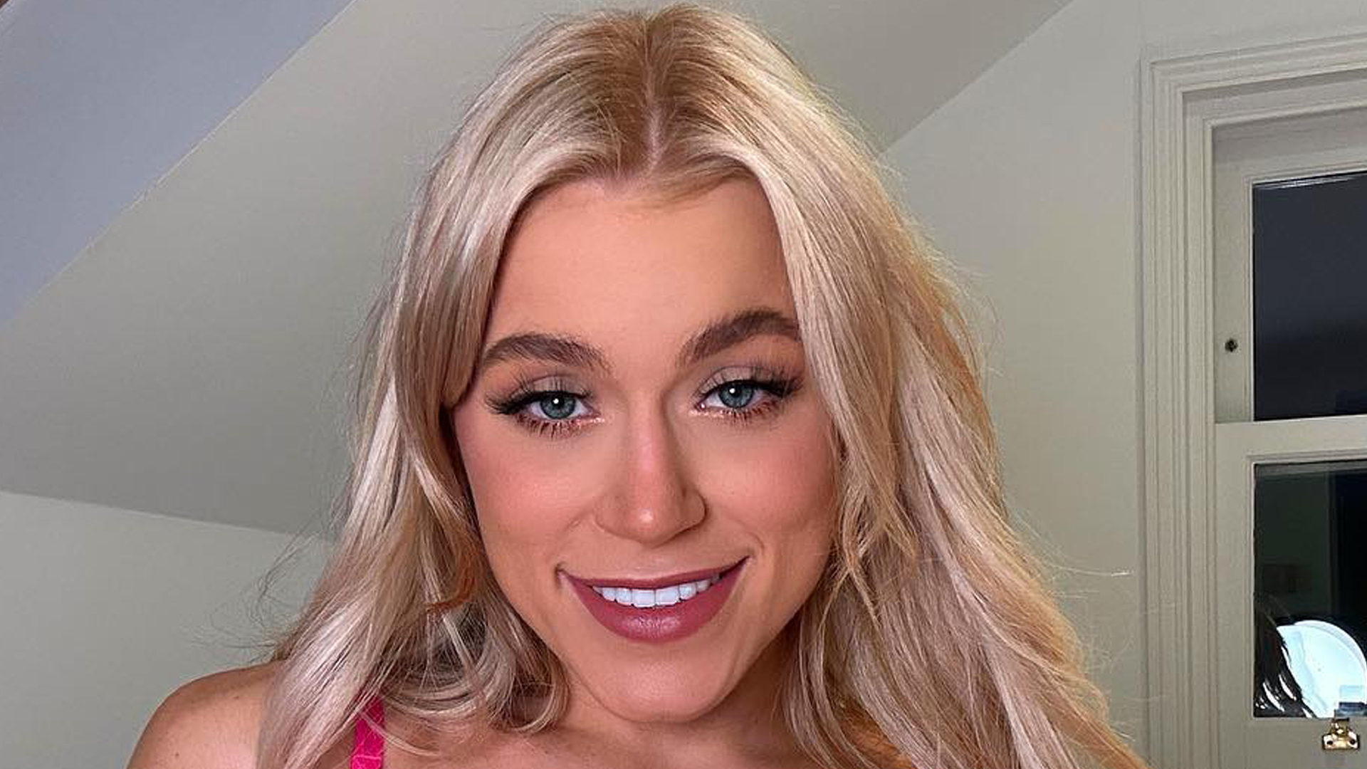 alex vinsant recommends Elle Brooke Facial