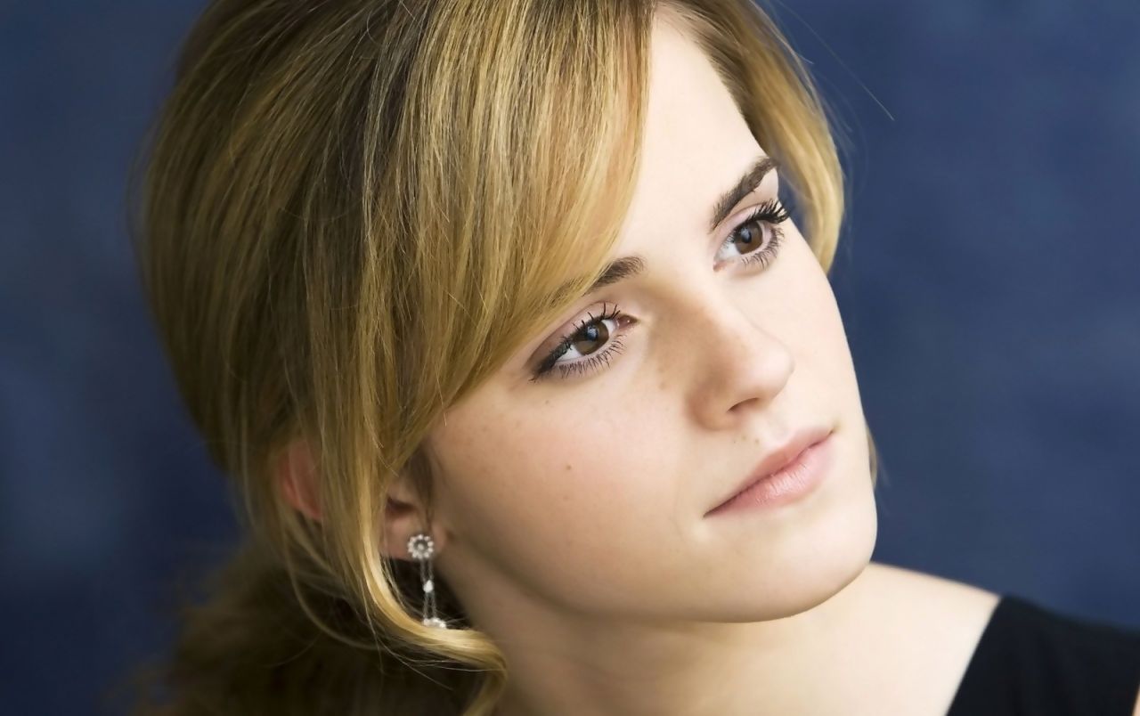 Best of pornos g cristian dranca share emma watson joi photos