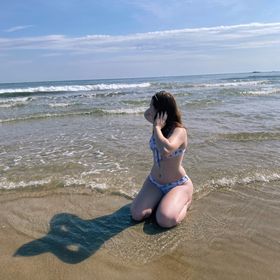 asnawi bantuas like emuly lynne photo crissy banks recommends emuly lynne pic