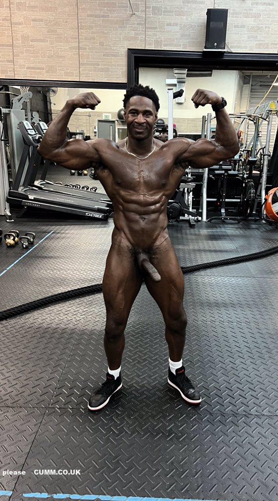 daniel ardeline recommends Erection In Gym