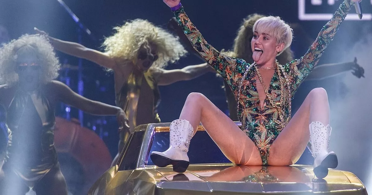 Small animated porn deen xxx Miley Cyrus Crotch Pic videos x