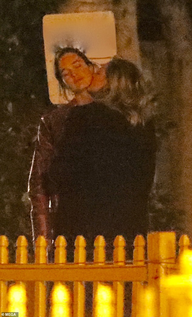 cynthia dominik recommends is chloe grace moretz lesbian pic