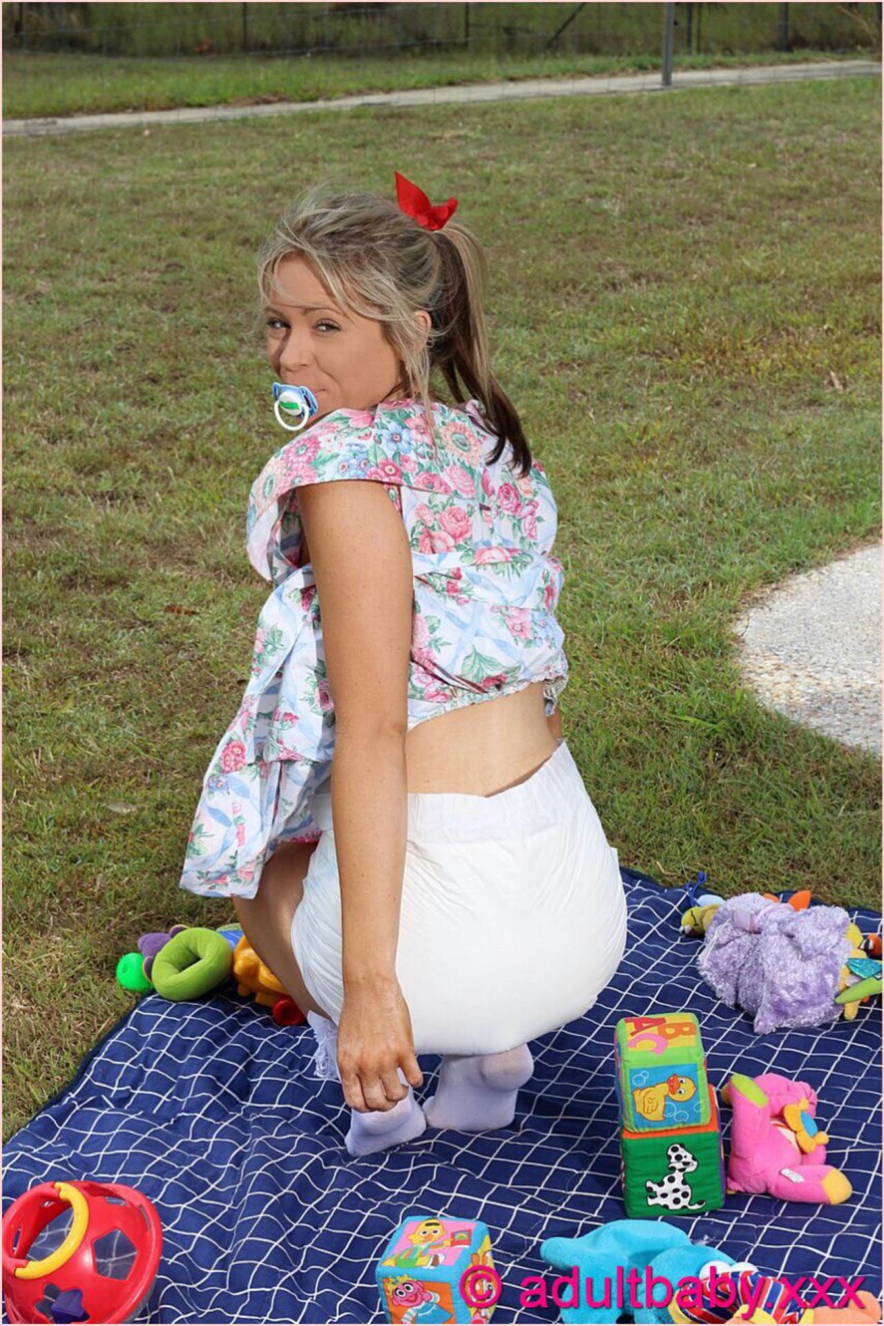 abdl diaper porn - sparks go wild threesome sofia vergaranude