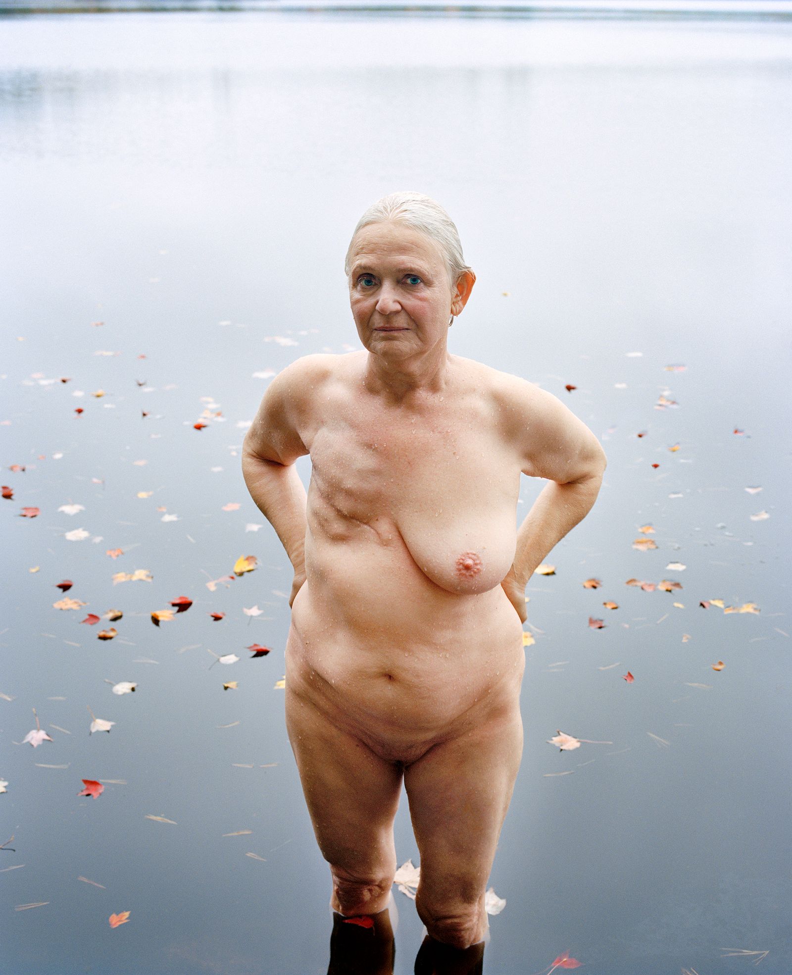 Renee rose anton harden krakowie w Very Old Woman Nude hedge youtube