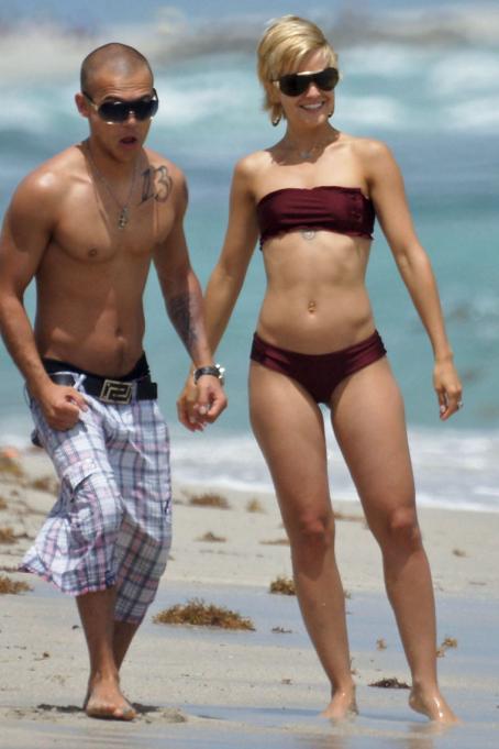 Best of Mena suvari bikini