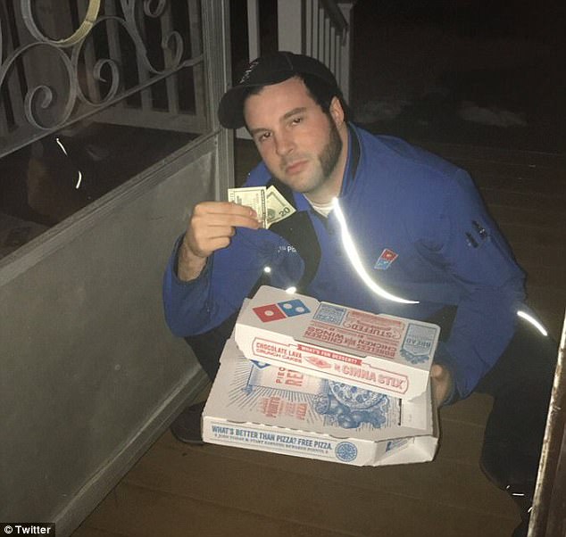 flashing pizza man style housewife flashing pizza man
