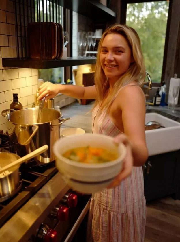 florence pugh butt - maimy nude laura booblock
