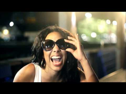gia malone - torn fishnet beautiful eyes bj