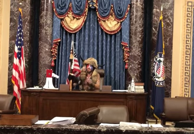 guy gets fucked in senate - huge tits licking jadeteen fuck