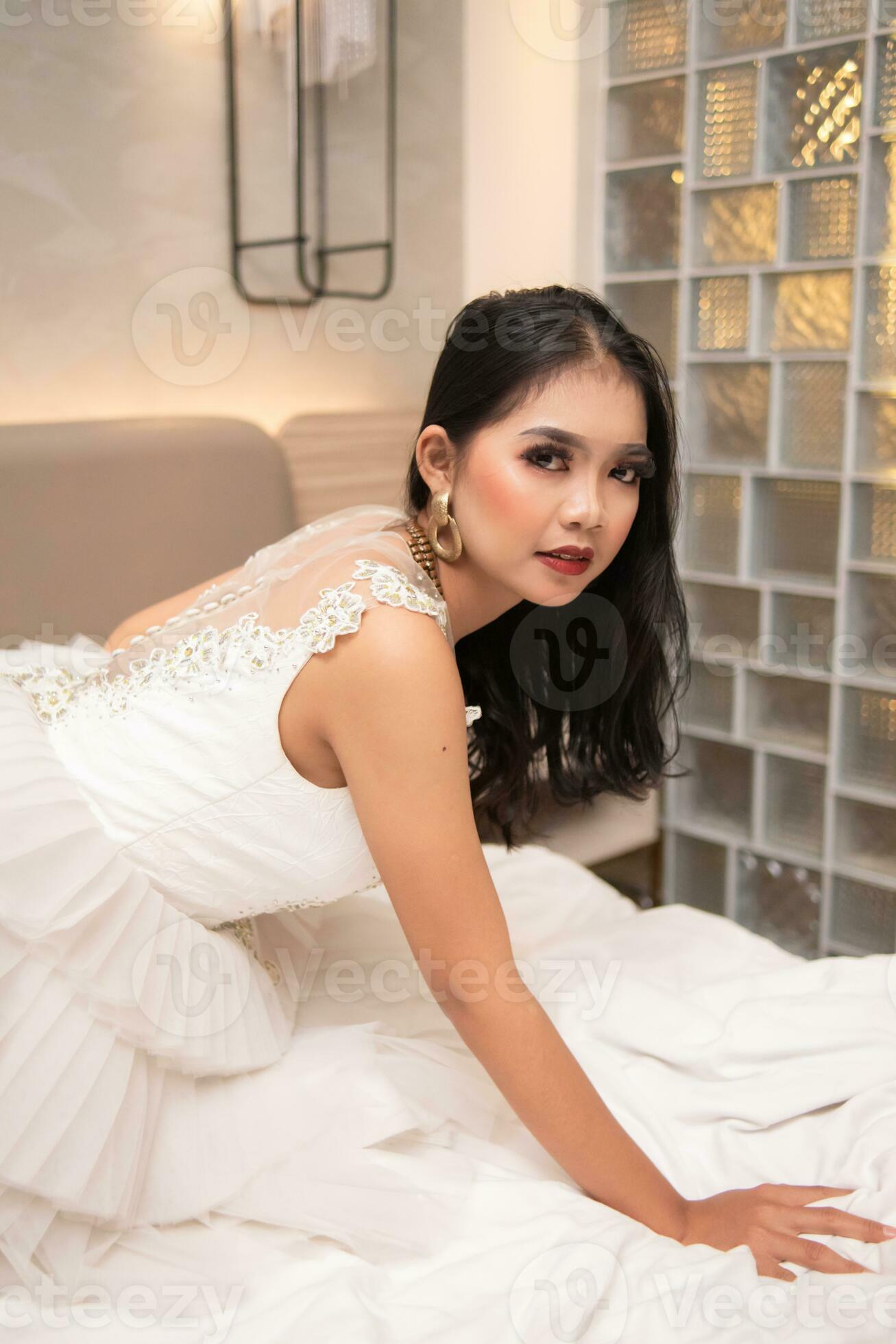 angela marie smith recommends Horny Asian Women