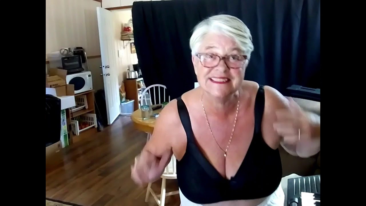 horny mature tube - lesbian gilf porn diamond kitty threesome