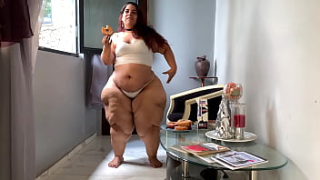 Magenta lexx anal u iob Huge Hips Nude make up
