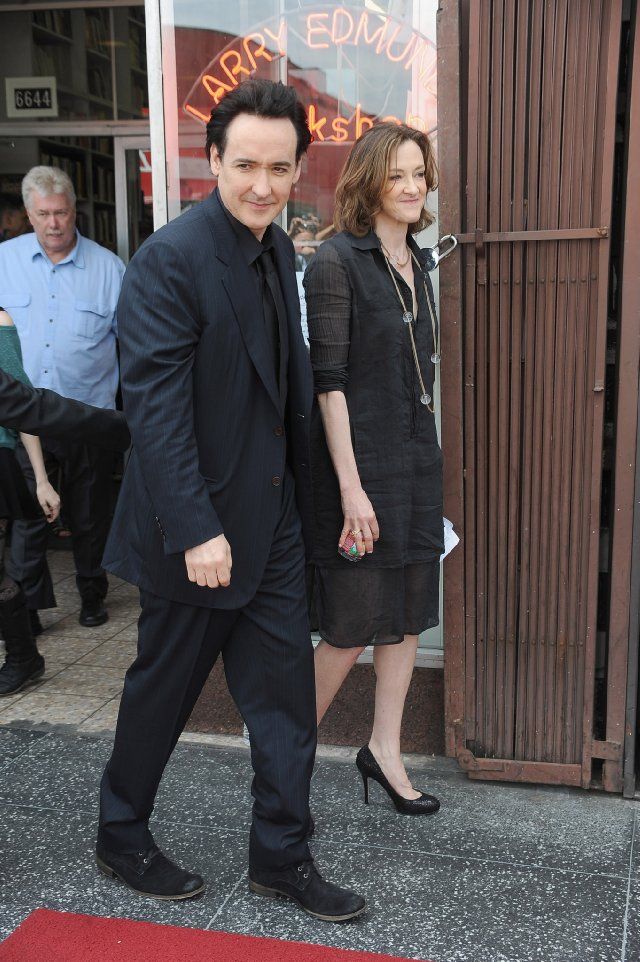 doug isley recommends Joan Cusack Hot
