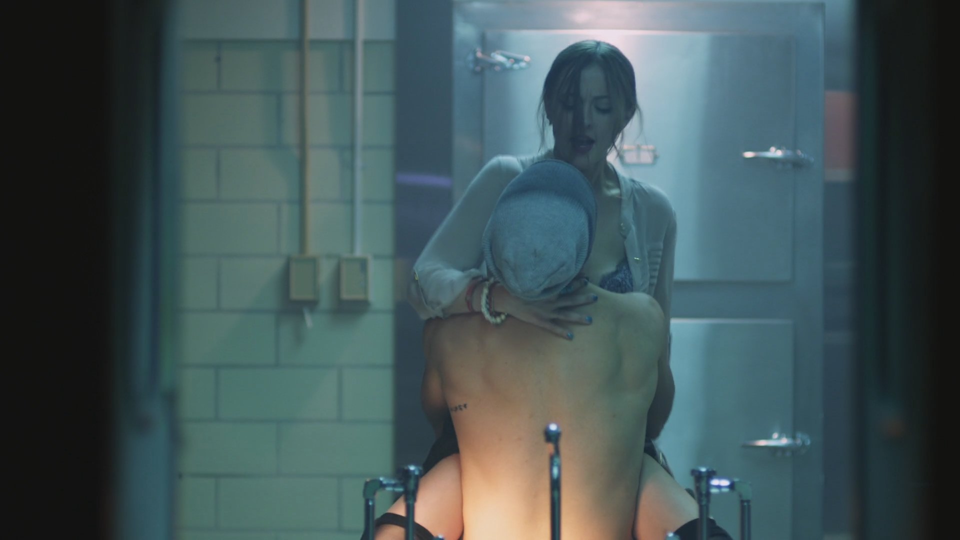 naked sister vids