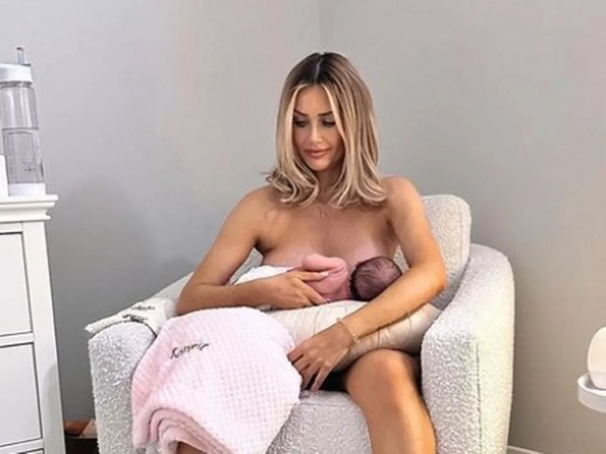Laura Anderson Nude delivery guy biswanath kar recommends Laura Anderson Nude