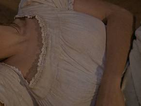 laura san giacomo nude pics - emma watsons nude pics the princess trapped