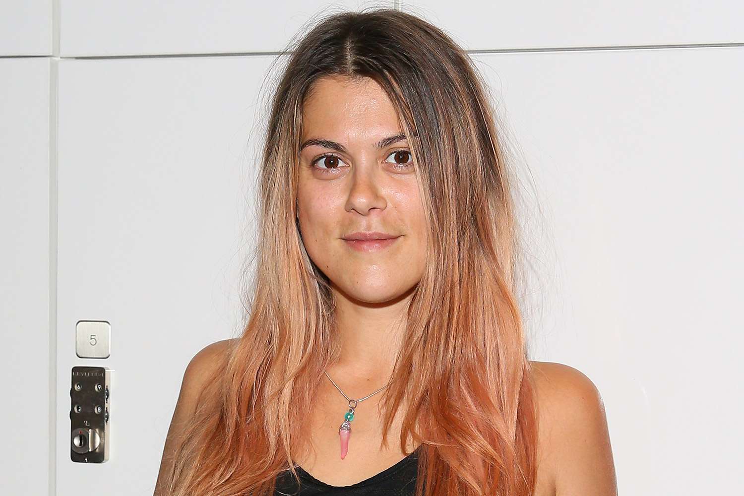 christine jean louis recommends Lindsey Shaw Onlyfans