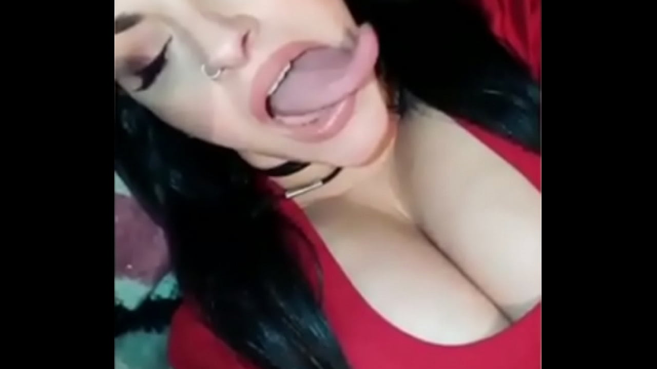 claudette de silva recommends long tongue deepthroat pic