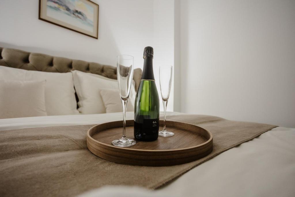 crystal prosper recommends Luxury Amore