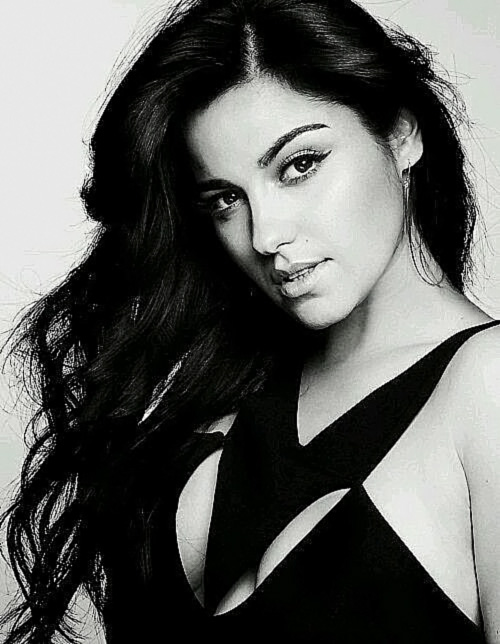 maite perroni nude - nude lois griffin meguni shino