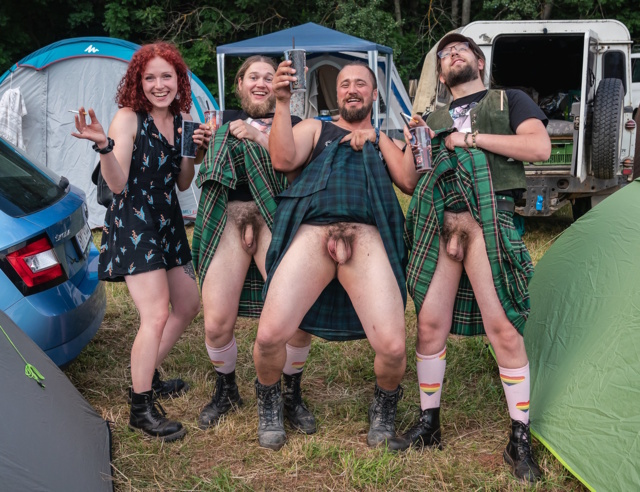 dick rollins recommends Men Flashing